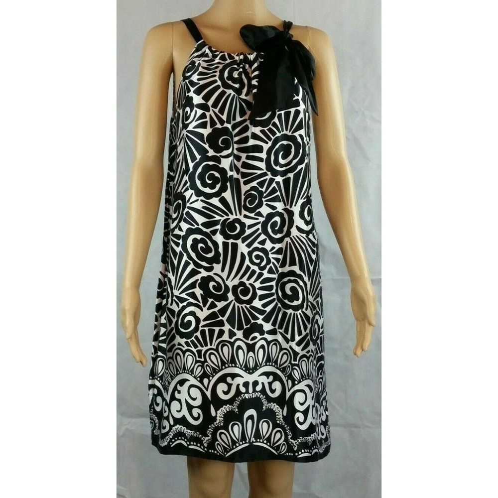 White House Black Market Women (6) 100% Silk Black & White Abstract Floral Dress